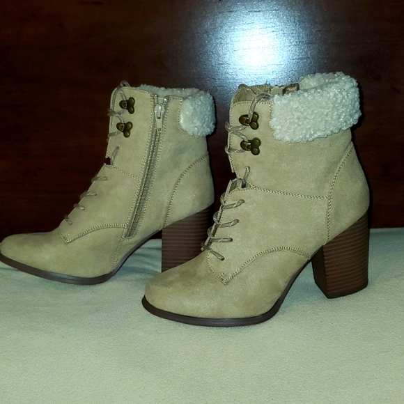 XOXO Maddie-2 Stone Boot Zip Up Closure Lace Front, Heel and Round Toe  6.5 - Picture 3 of 12